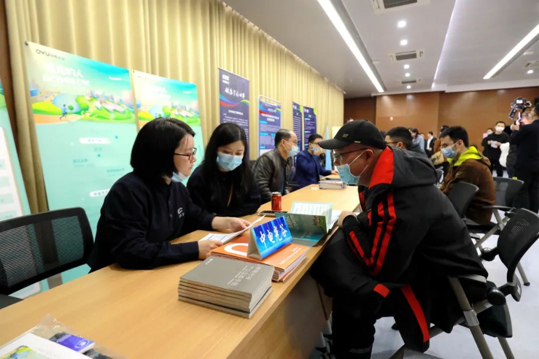 “职”等你来！中国电子2021年春季校园招聘会武汉站缤纷来袭！